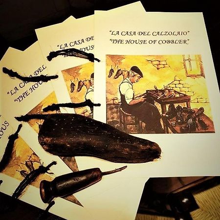 ホテル La Casa Del Calzolaio ラディコーファニ エクステリア 写真