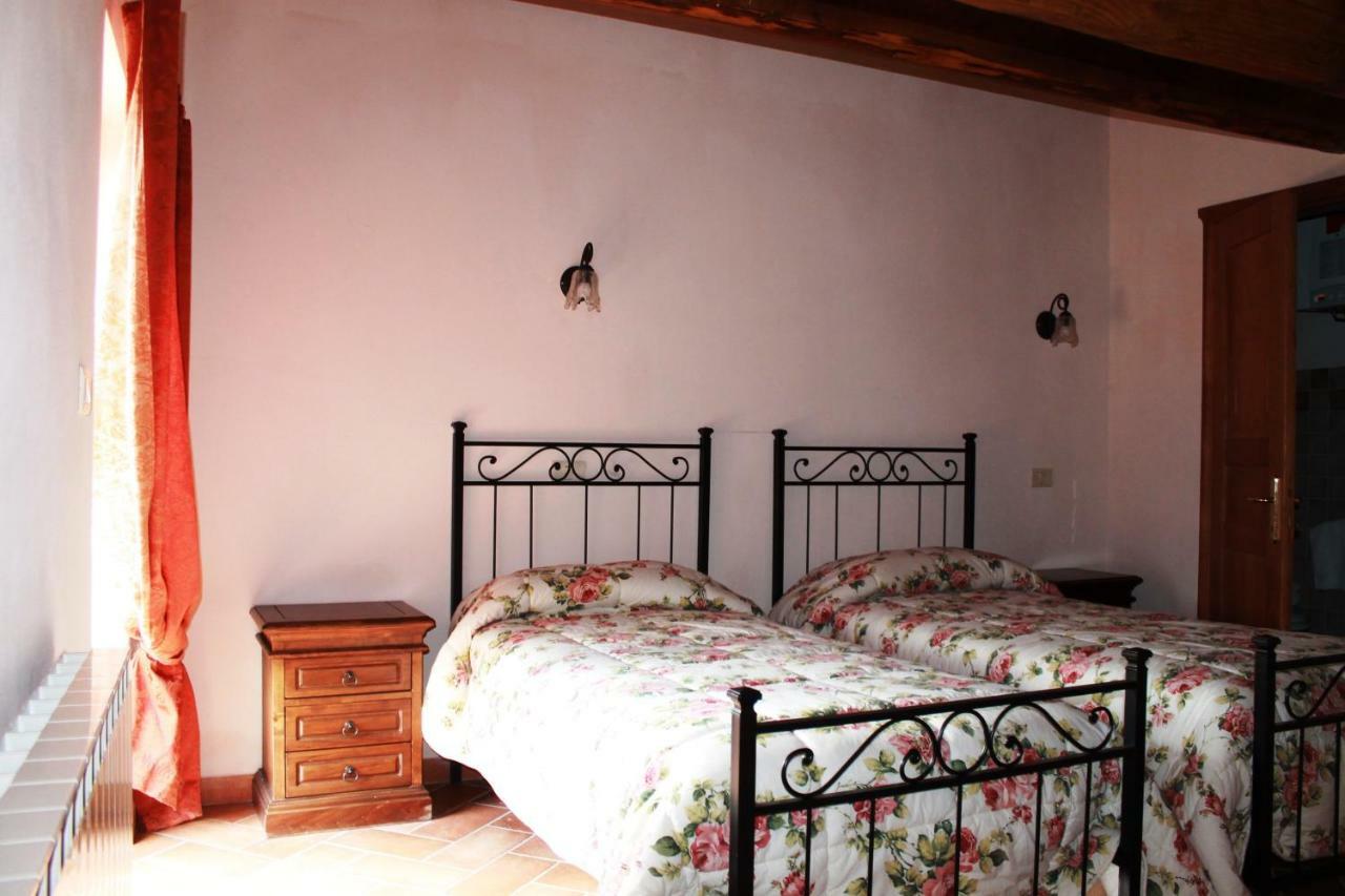ホテル La Casa Del Calzolaio ラディコーファニ エクステリア 写真